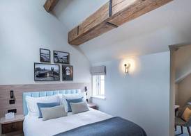 The Ship Hotel 2