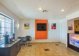 Motel 6 Lawton, OK 3