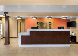 Comfort Suites Clovis - Fresno 2