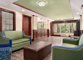 Super 8 by Wyndham West Greenwich/Providence 2