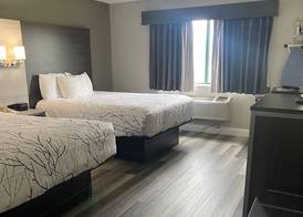 HomeTown Inn and Suites Belle Plaine 5