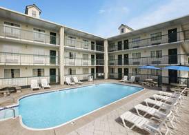Days Inn by Wyndham Branson/Near the Strip 4