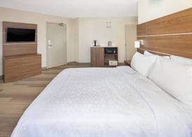 Holiday Inn Express SAN DIEGO AIRPORT-OLD TOWN by IHG 5