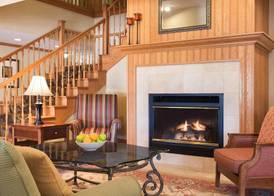 Country Inn & Suites by Radisson, Davenport - Quad Cities 2