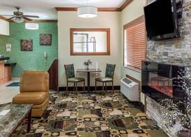 Quality Inn at Collins Road - Cedar Rapids 3