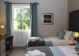 Woodsome Hall Golf Club Cottage on the Course 2