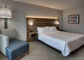 Holiday Inn Express & Suites CHICAGO NORTH-WAUKEGAN-GURNEE by IHG 5