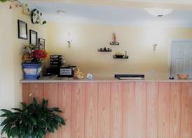 Roadway Inn 3