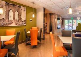 Days Inn & Suites by Wyndham Bonita Springs North Naples 3