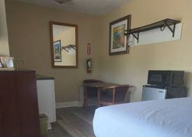 Nashoba Valley Inn & Suites 4