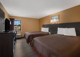 Econo Lodge Allentown North 5