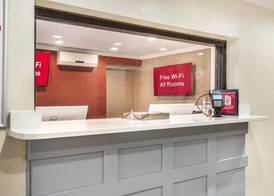 Red Roof Inn Raleigh Northeast - Downtown 3