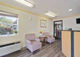 Garibaldi Inn at the Bay 4
