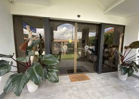 Berlor Airport Inn 4