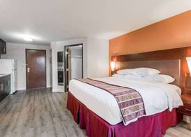 Days Inn & Suites by Wyndham Rocky Mount Golden East 3