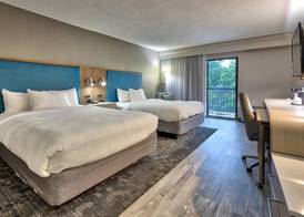 Country Inn & Suites by Radisson, Hampton Coliseum 5