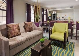 SureStay Hotel by Best Western Deer Park 2