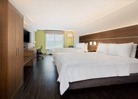 Holiday Inn Express & Suites LARGO-CLEARWATER by IHG 4