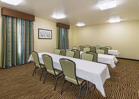 La Quinta Inn & Suites By Wyndham Mathis 5