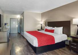 SureStay by Best Western Greenville 5