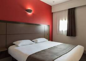 Hôtel Grand Confort Le Moulin Rouge 3