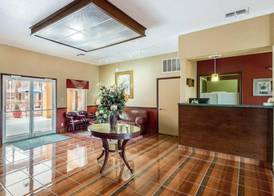 Econo Lodge Inn & Suites Eagle Pass 2