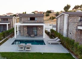 Terra Olivia Luxury Villas and Suites 5