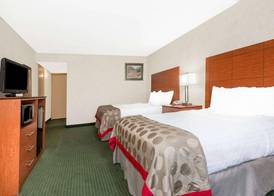 Ramada by Wyndham Lexington North Hotel & Conference Center 2