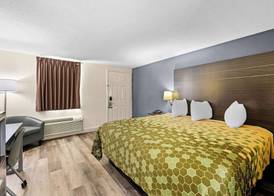 Econo Lodge Kingsport East 4