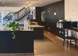 Quality Inn & Suites near Downtown Bakersfield 3
