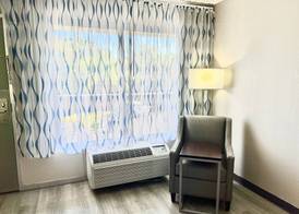 Days Inn by Wyndham Melbourne 5