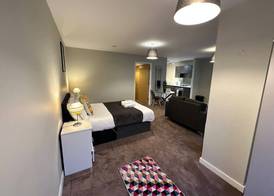Adelphi Wharf Apartments by Beehosting 2