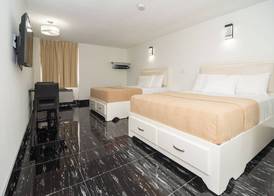 Diplomat Inn 5