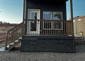 Luxury Tiny Homes - Deluxe King Room 4