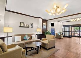 Sleep Inn & Suites Bush Intercontinental - IAH East 4