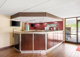 Econo Lodge Hickory 3