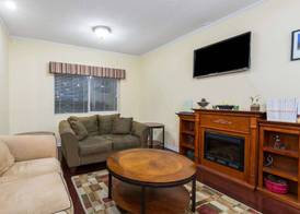 Days Inn by Wyndham Kansas City International Airport 2