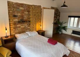 Northampton Oasis - 4 Bedroom House 4