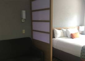 Microtel Inn & Suites by Wyndham Florence 3