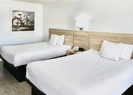 Days Inn by Wyndham Near City Of Hope 4