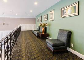 Rodeway Inn & Suites Williamsburg Central 2