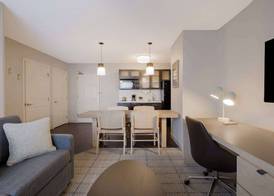 Sonesta Simply Suites Irvine East Foothill 5