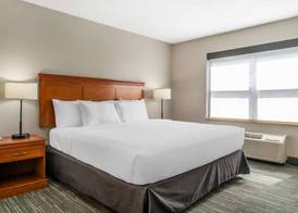 Country Inn & Suites by Radisson, Rossford - Toledo South 5