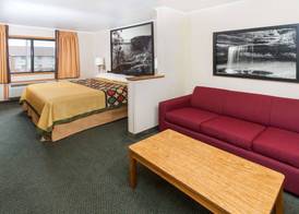 Super 8 by Wyndham Ottawa Starved Rock 3