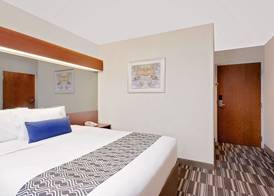 Microtel Inn & Suites by Wyndham Middletown 4