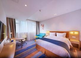 Holiday Inn Express Shanghai Zhenping by IHG 4