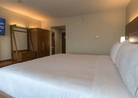 Holiday Inn Express & Suites TULSA MIDTOWN by IHG 3