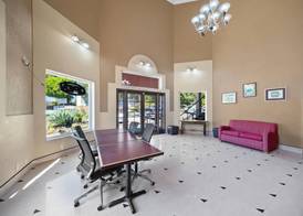 Econo Lodge Inn & Suites Fallbrook Downtown 3