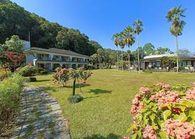 Fish Tail Lodge 3