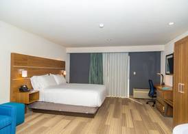 Holiday Inn Express SAN DIEGO AIRPORT-OLD TOWN by IHG 3